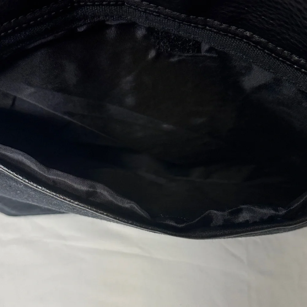 Attitude Black Leather &‎ Canvas Messenger Bag Crossbody Adjustable Strap